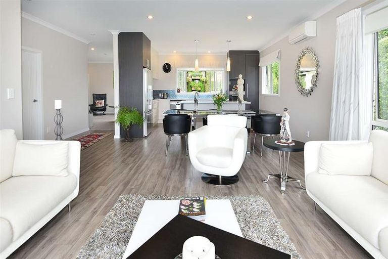 Photo of property in 40 Seaview Crescent, Hatfields Beach, Orewa, 0931