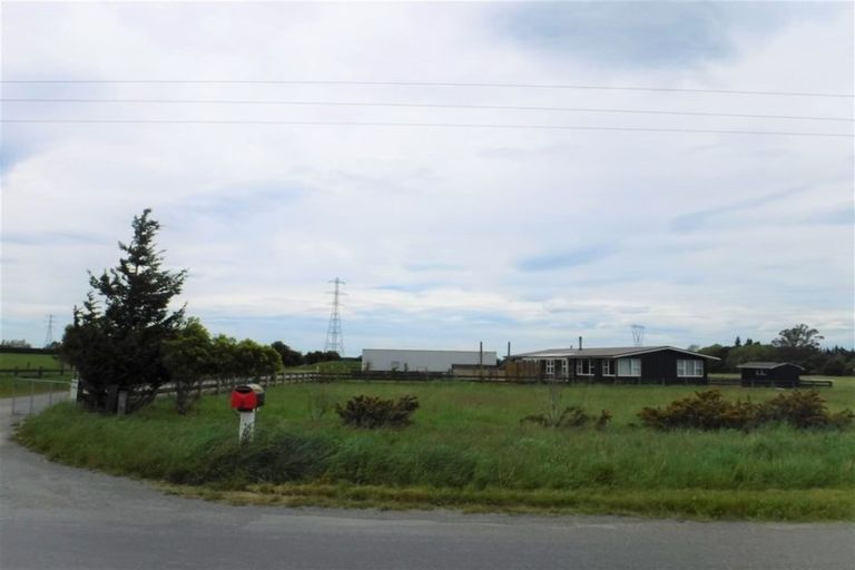 Photo of property in 2 Merton Road, Fernside, Rangiora, 7471