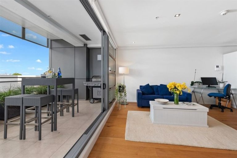Photo of property in Maison Apartments, 204/16 Huron Street, Takapuna, Auckland, 0622