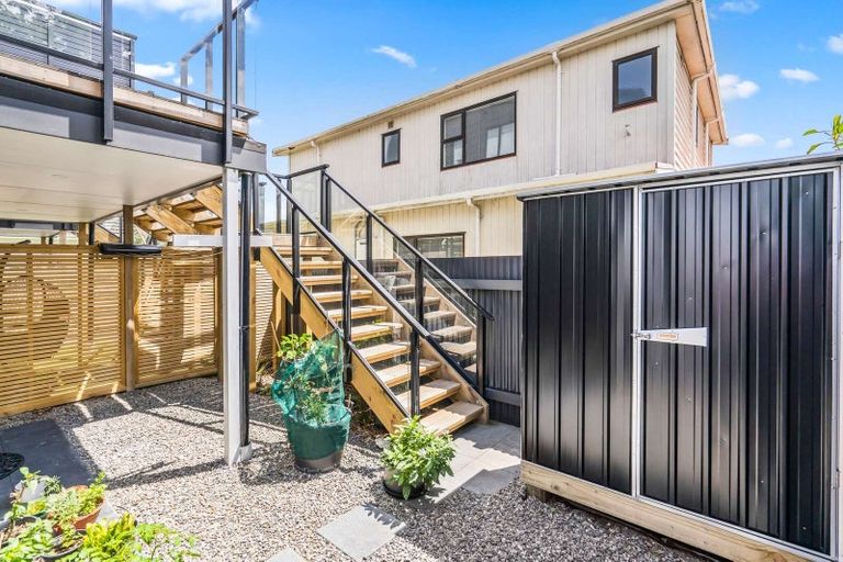 Photo of property in 7/101 Rongotai Road, Wellington, 6022