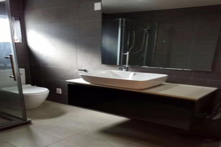 Photo of property in 208 Don Buck Road, Massey, Auckland, 0614