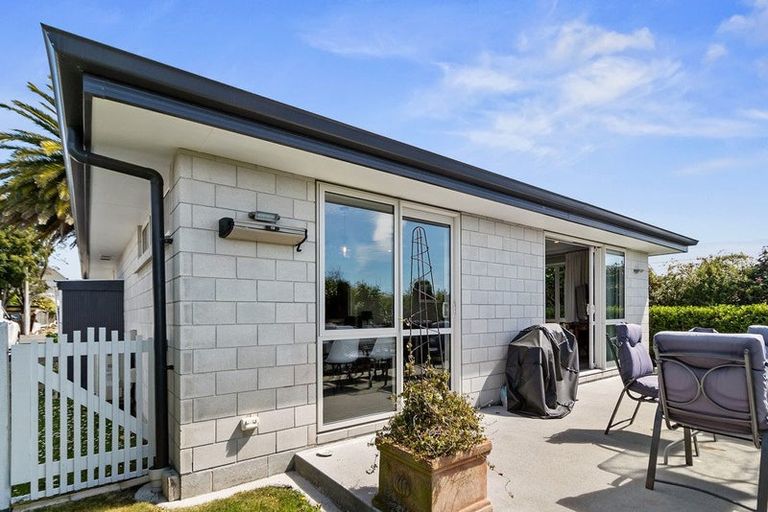 Photo of property in 39 Oxford Street, West End, Timaru, 7910