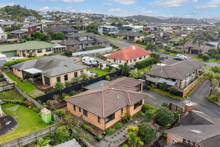 Photo of property in 53 Chesterfield Way, Orewa, 0931