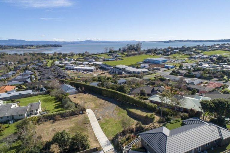 Photo of property in 60b Margaret Drive, Omokoroa, 3114