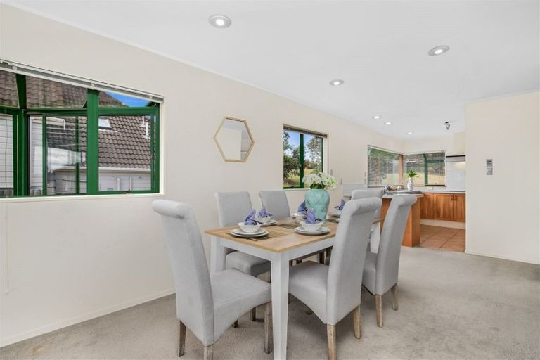 Photo of property in 2/44 Loloma Drive, Half Moon Bay, Auckland, 2012
