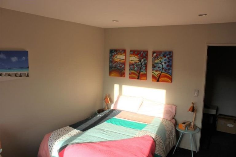 Photo of property in 1/18 Montgomery Avenue, Karori, Wellington, 6012