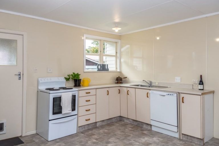 Photo of property in 4 Lincoln Road, Carterton, 5713