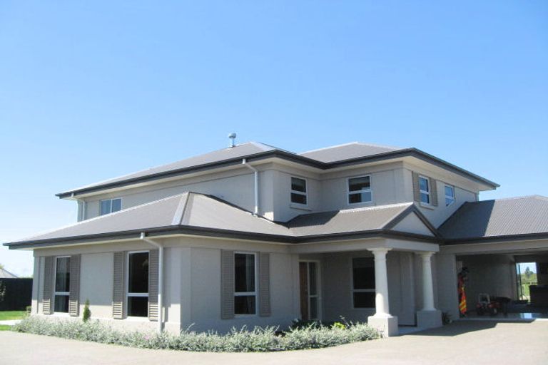 Photo of property in 27 Harrys Way, Redwood, Christchurch, 8051