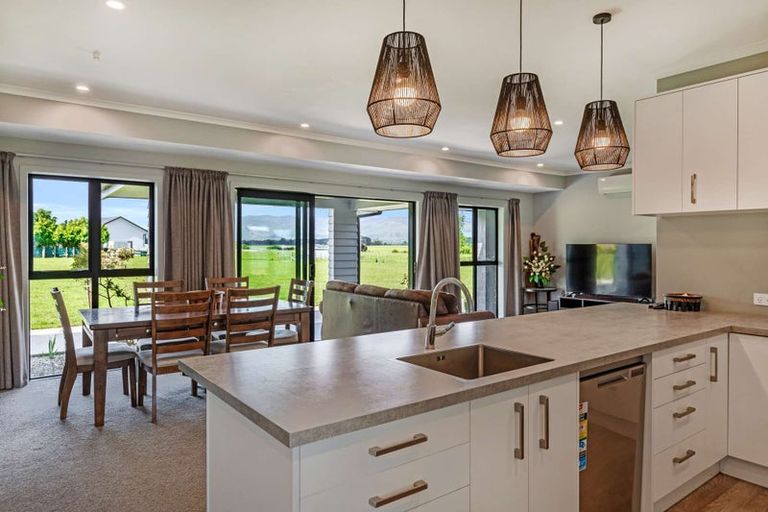 Photo of property in 21 Meavy Lane, Ashhurst, Palmerston North, 4470