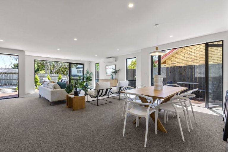 Photo of property in 2/22 Methuen Road, Avondale, Auckland, 0600