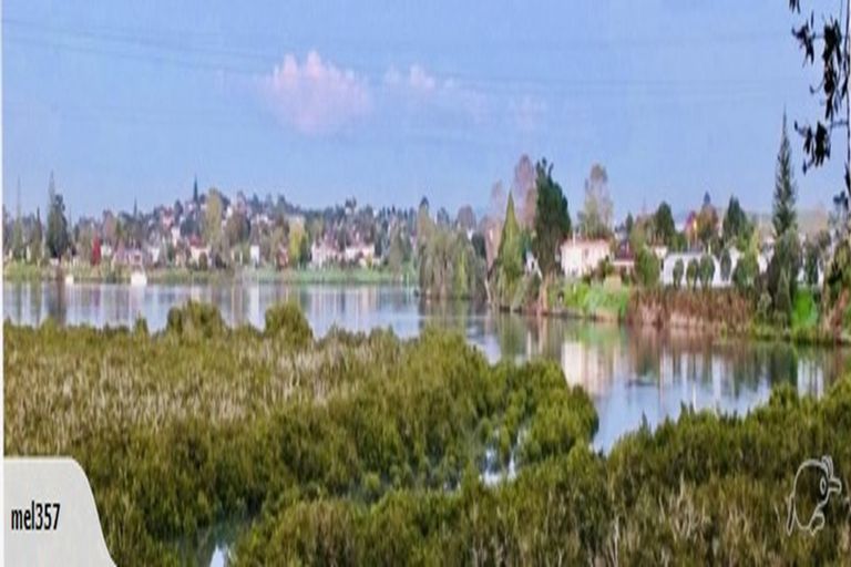 Photo of property in 1/16 Roseburn Place, Pakuranga, Auckland, 2010