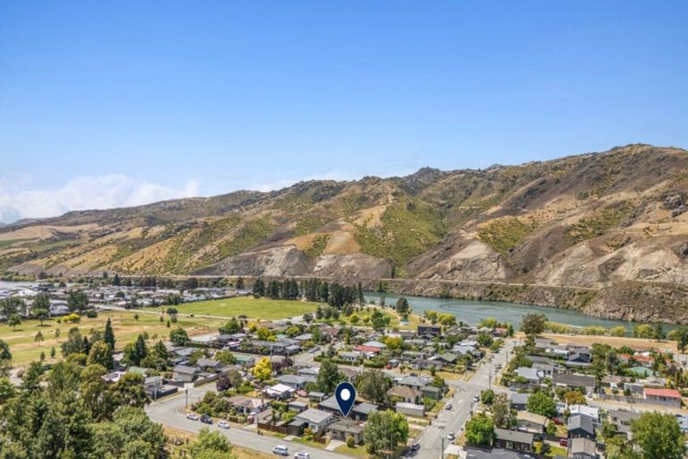 Photo of property in 27 Ortive Street, Cromwell, 9310