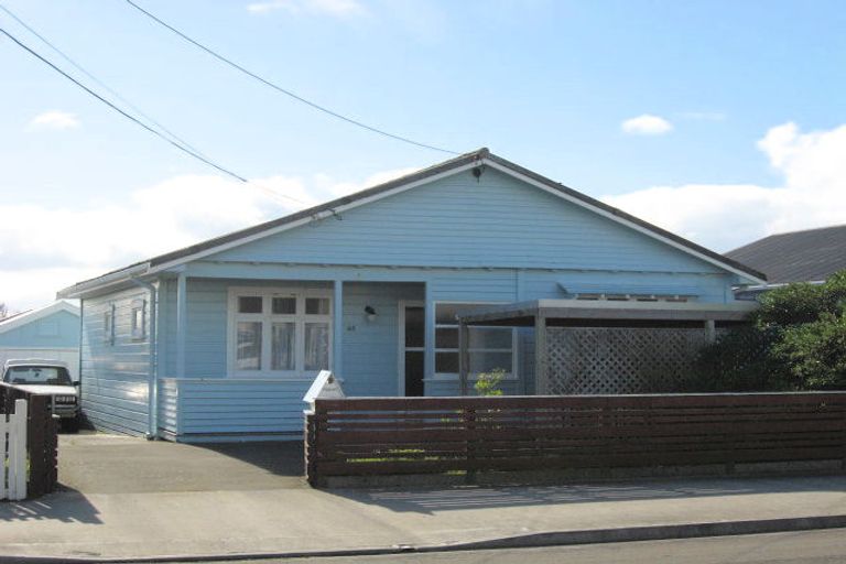 Photo of property in 85 Endeavour Street, Lyall Bay, Wellington, 6022