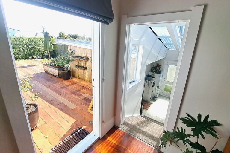 Photo of property in 3 Ahiriri Avenue, Avondale, Auckland, 0600