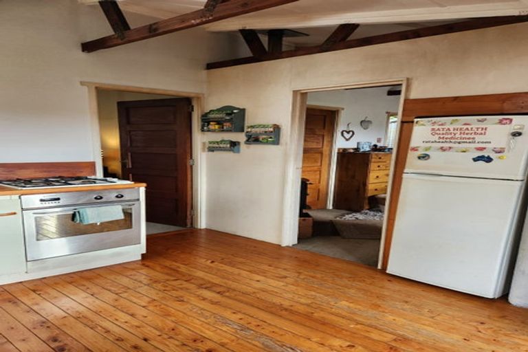 Photo of property in 4 Moana Crescent, Kennedy Bay, Coromandel, 3583