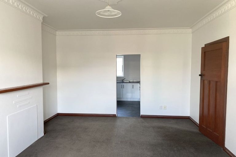 Photo of property in 81-87 Whites Line East, Waiwhetu, Lower Hutt, 5010
