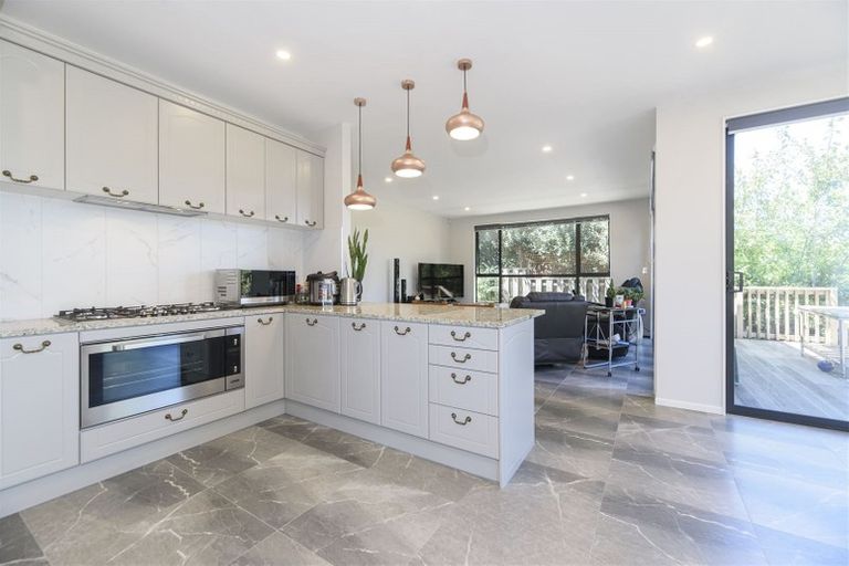 Photo of property in 54a Arran Road, Browns Bay, Auckland, 0630