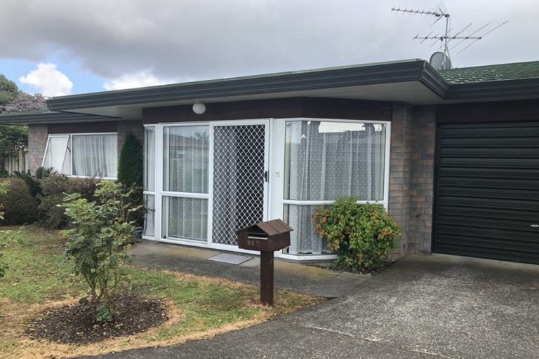 Photo of property in 98d Lakeside Drive, Orewa, 0931