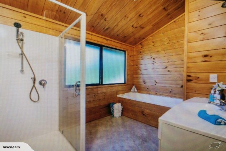 Photo of property in 5 Dunraven Place, Torbay, Auckland, 0630