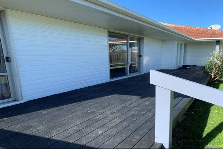 Photo of property in 8a Frank Hewitt Street, Pukekohe, 2120