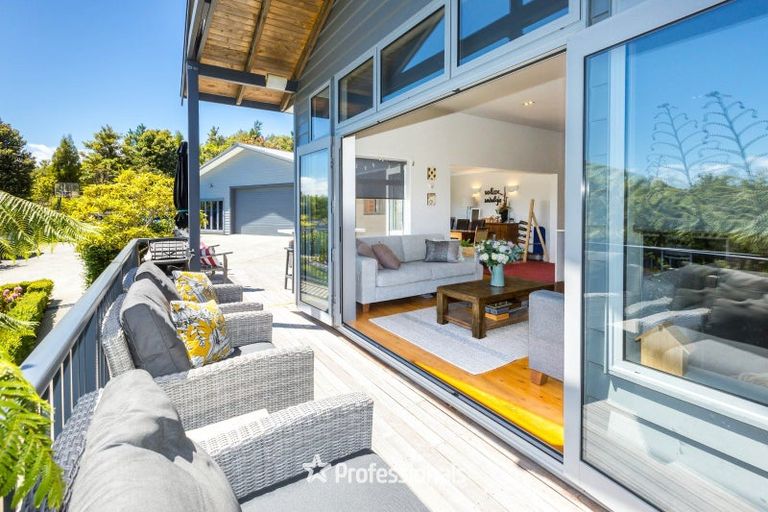 Photo of property in 39 Sylvan Way, Silverstream, Upper Hutt, 5019