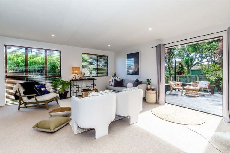 Photo of property in 39 Waimea Road, Waikanae Beach, Waikanae, 5036