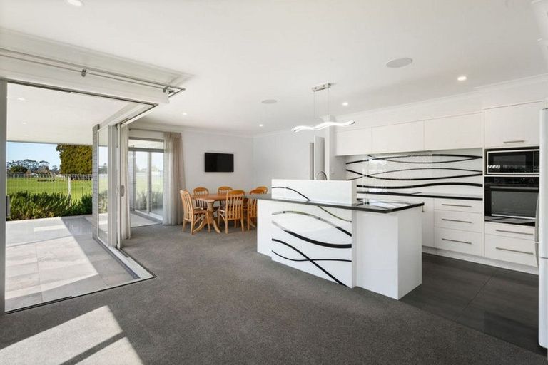 Photo of property in 20b Carisbrooke Street, Katikati, 3129