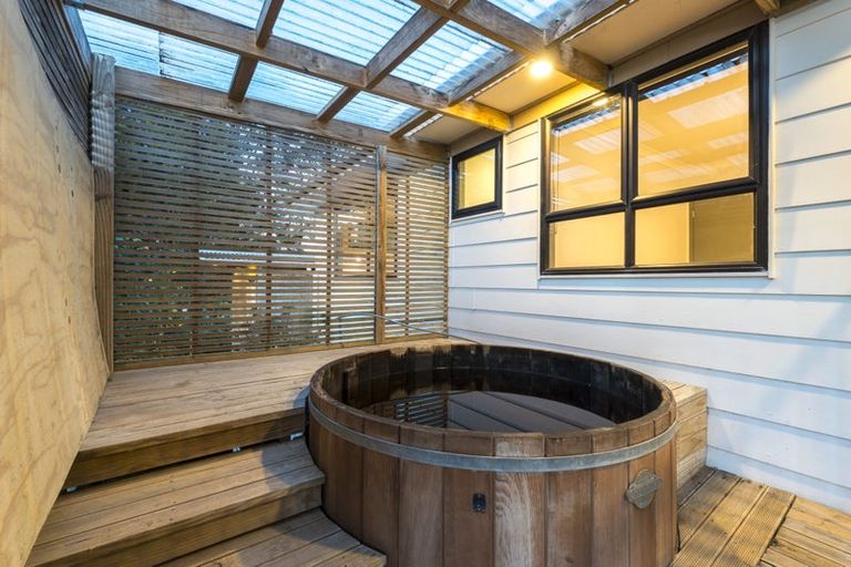 Photo of property in 66 Anich Road, Massey, Auckland, 0614