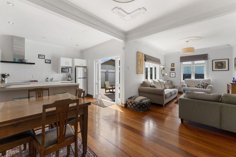 Photo of property in 38 Guy Avenue, Takaro, Palmerston North, 4410