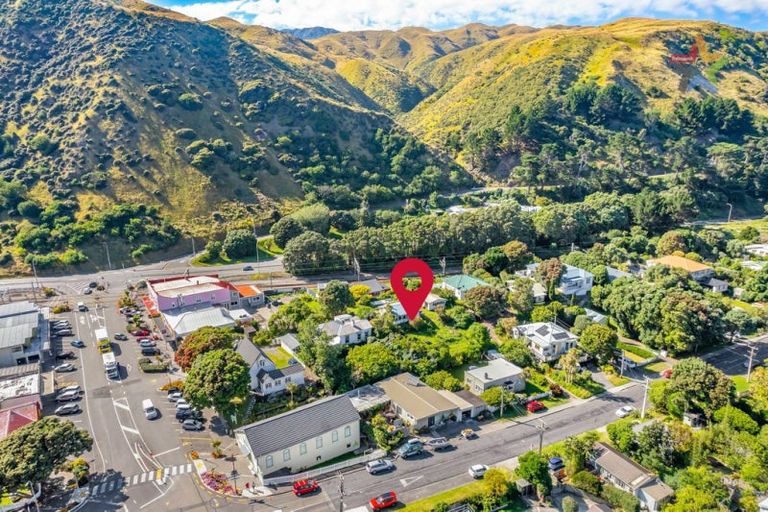 Photo of property in 15 Beach Road, Paekakariki, 5034