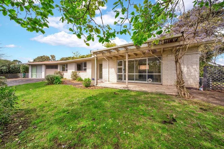 Photo of property in 43a Cumberland Street, Merrilands, New Plymouth, 4312
