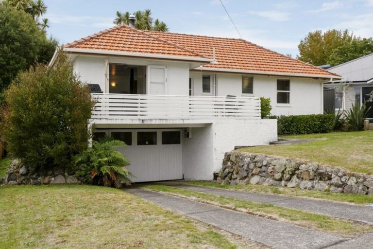 Photo of property in 3a Norfolk Road, Waipahihi, Taupo, 3330