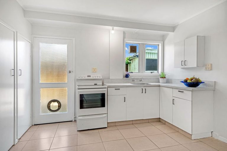 Photo of property in 10 Cornwall Place, Stoke, Nelson, 7011