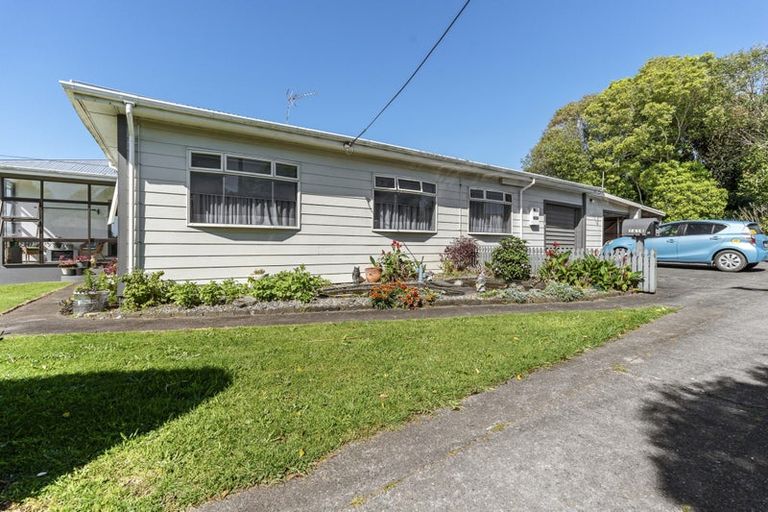 Photo of property in 1416 Devon Road, Brixton, Waitara, 4382