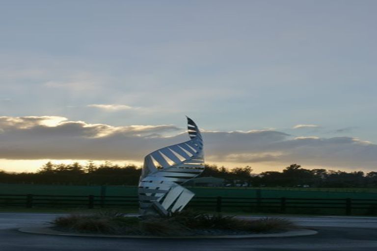 Photo of property in 1 Sarona Park Drive, Omanawa, 3171