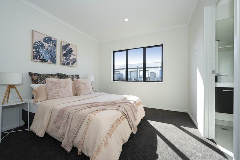 Photo of property in 7/12 Charlemont Street, Whitiora, Hamilton, 3200