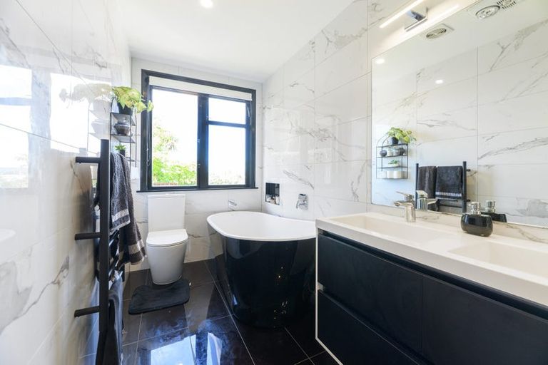 Photo of property in 54 Don Buck Road, Massey, Auckland, 0614