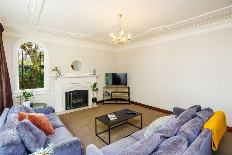 Photo of property in 11 Elmira Avenue, Hokowhitu, Palmerston North, 4410