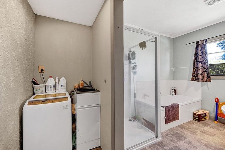 Photo of property in 186 Tasman Street, Opunake, 4616