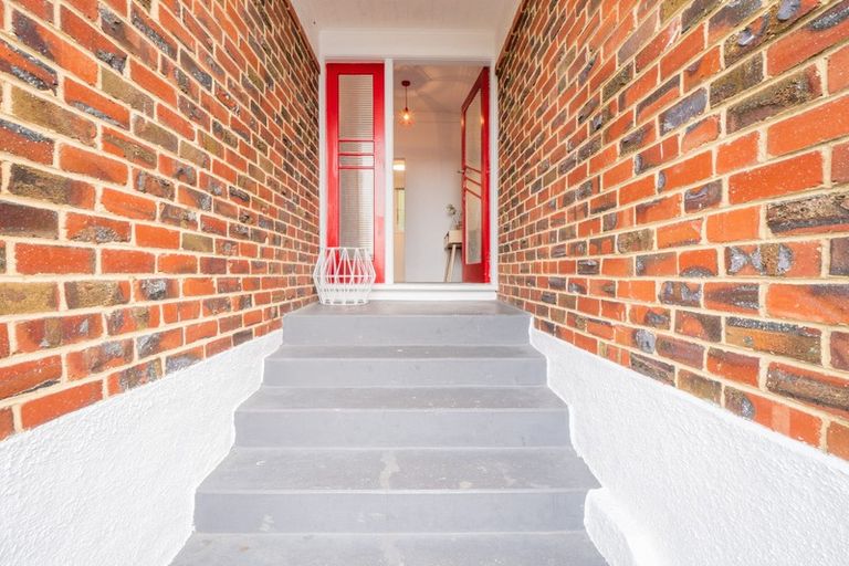 Photo of property in 128 Bedford Street, Saint Clair, Dunedin, 9012