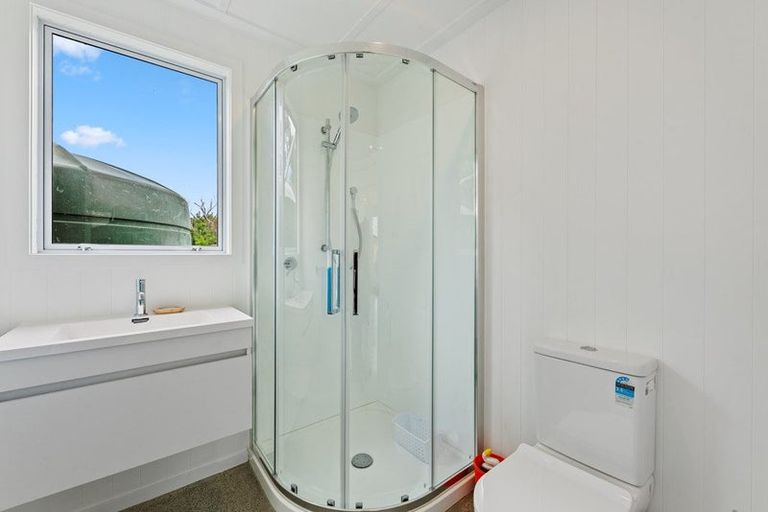 Photo of property in 78 Howard Road, Orere Point, Papakura, 2585