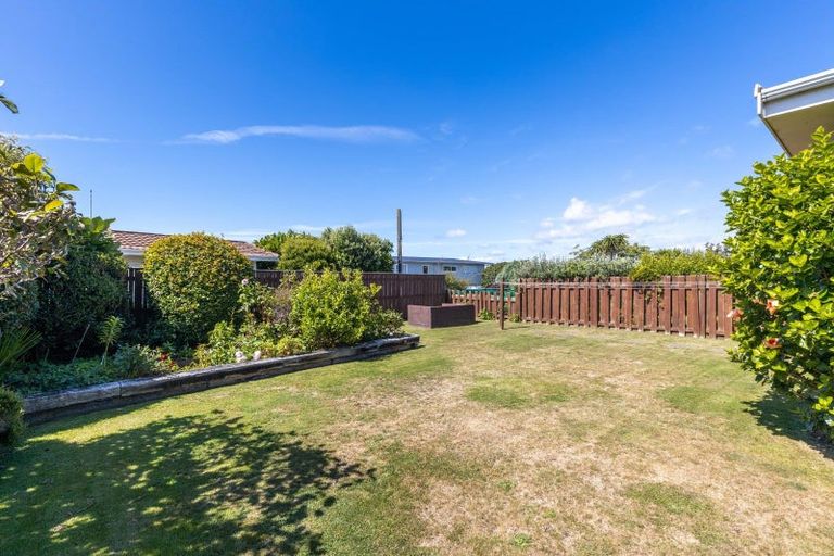 Photo of property in 14 Scott Street, Moturoa, New Plymouth, 4310