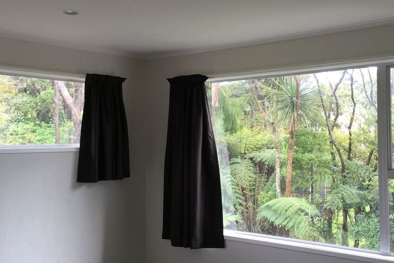 Photo of property in 4 Stallard Place, Glen Eden, Auckland, 0602