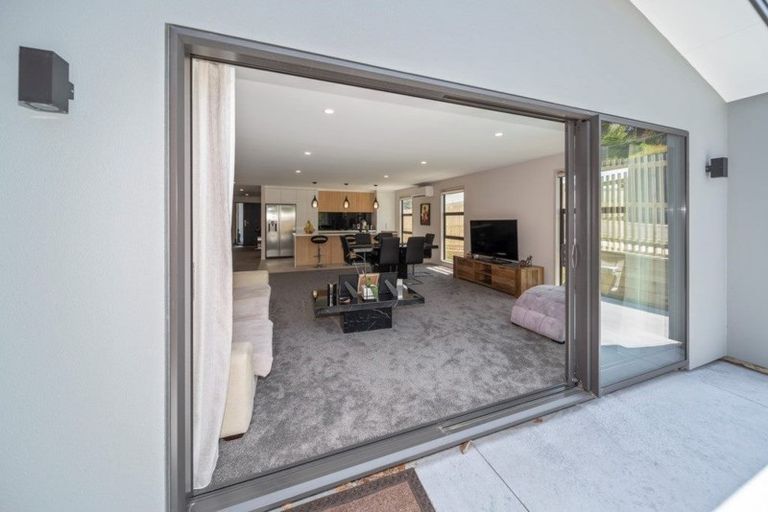 Photo of property in 3 Mackillop Way, Brooklands, New Plymouth, 4310