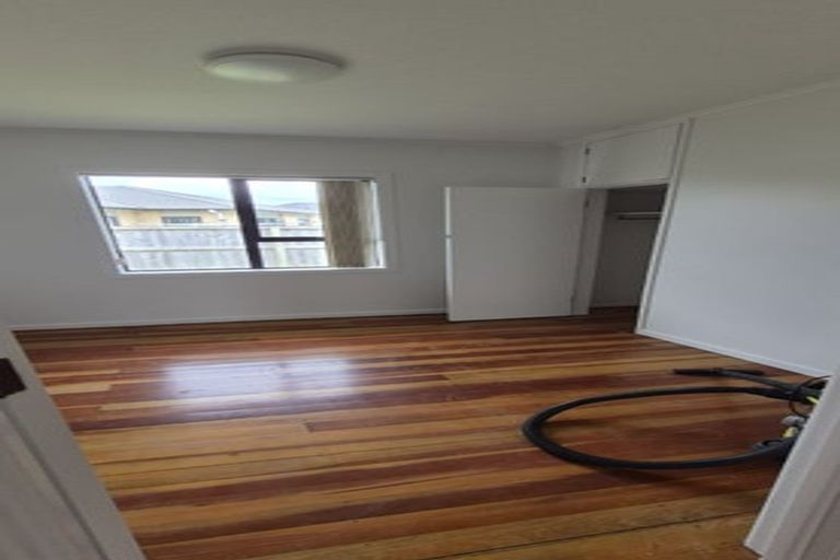 Photo of property in 3 Owens Road, Waiuku, 2123