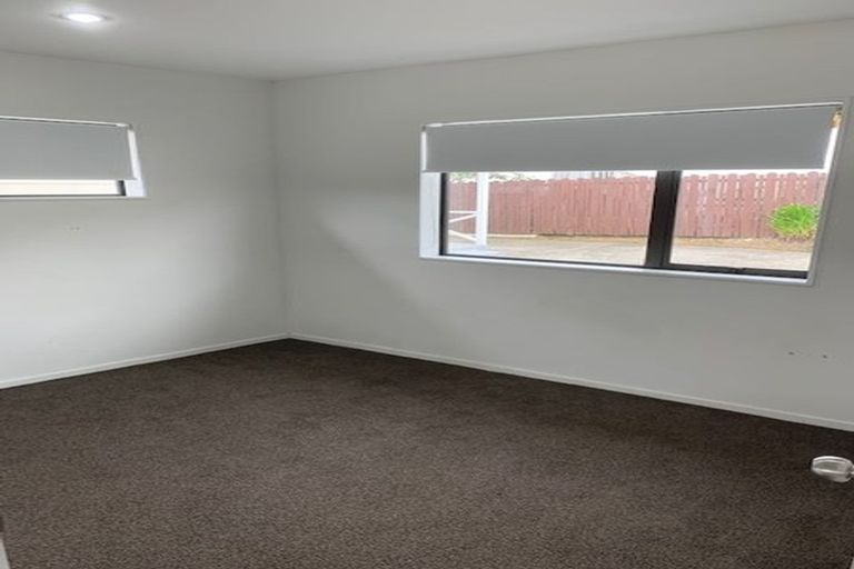 Photo of property in 8a Janese Place, Weymouth, Auckland, 2103