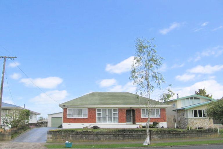 Photo of property in 135 Studholme Street, Morrinsville, 3300