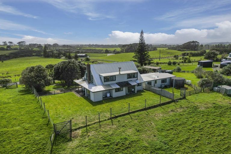 Photo of property in 512 Oaia Road, Muriwai, 0881