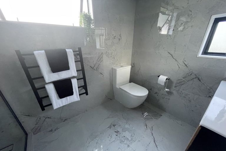 Photo of property in 4 Halyard Place, Te Atatu Peninsula, Auckland, 0610