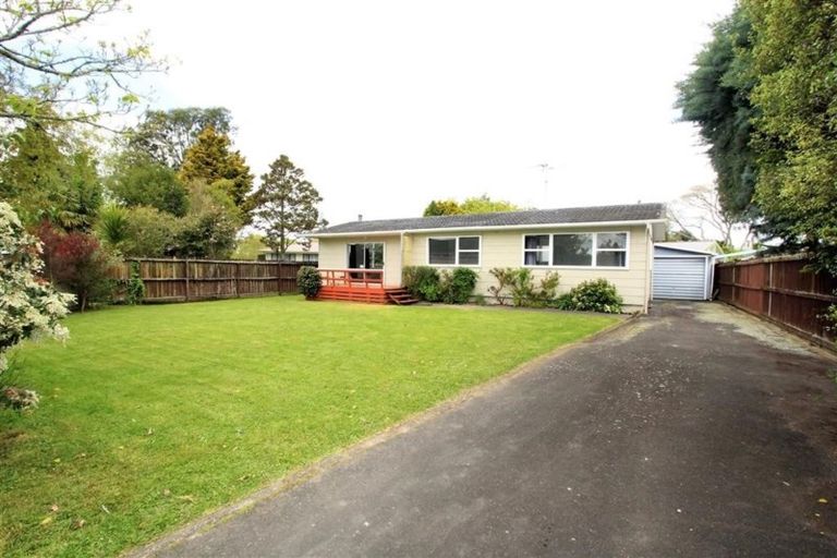 Photo of property in 16 Pickering Crescent, Chedworth, Hamilton, 3210